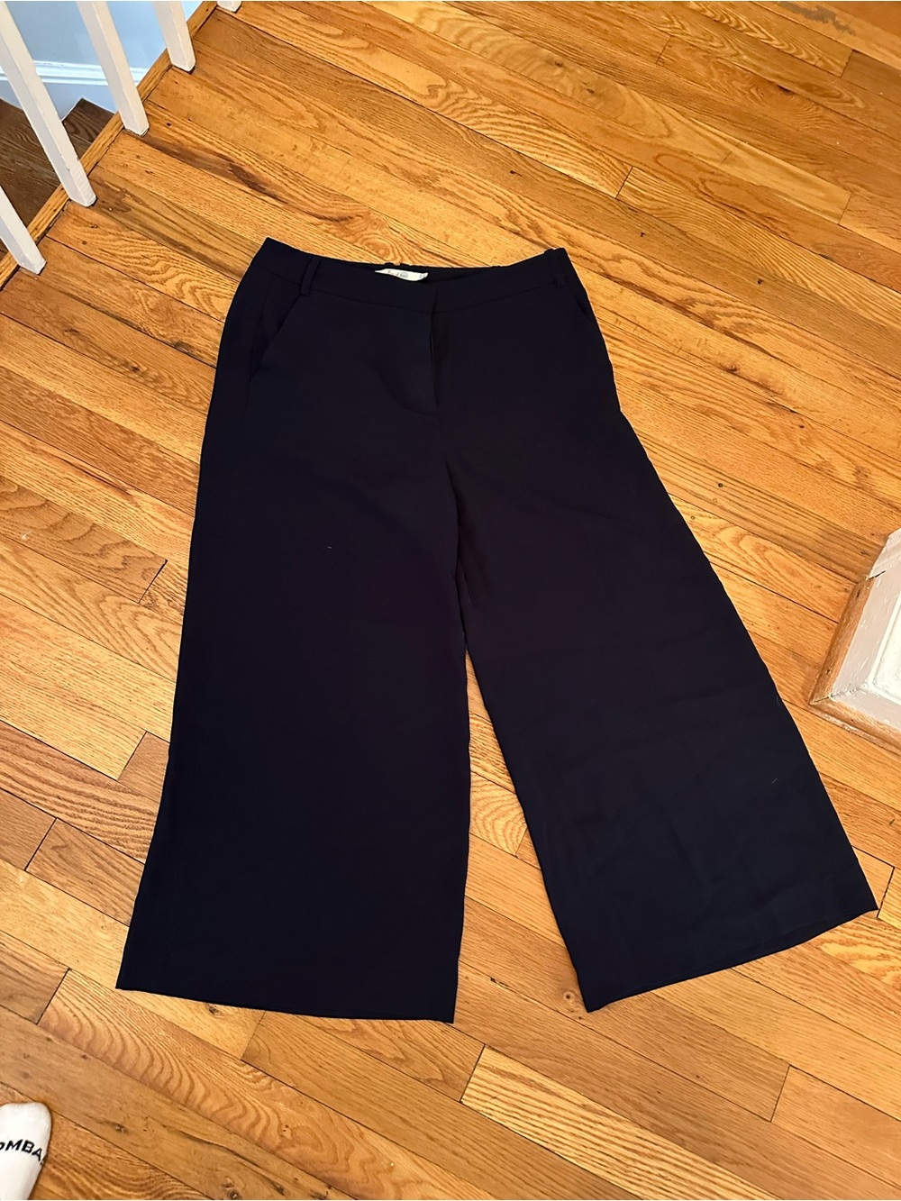 Boden Flowing navy straight legged pant